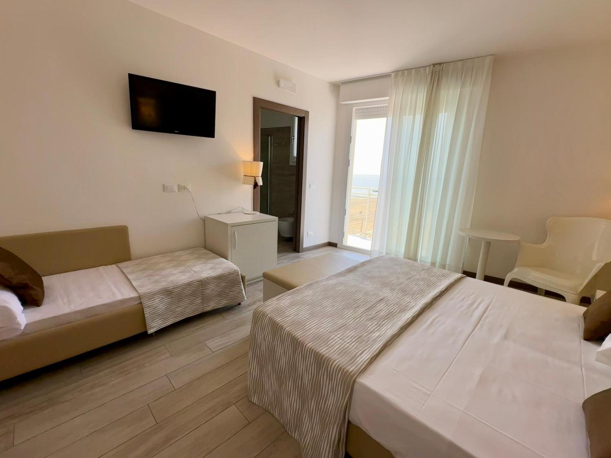 Hotel Nizza Frontemare Superior 3 Stelle リド・ディ・イエゾロ エクステリア 写真