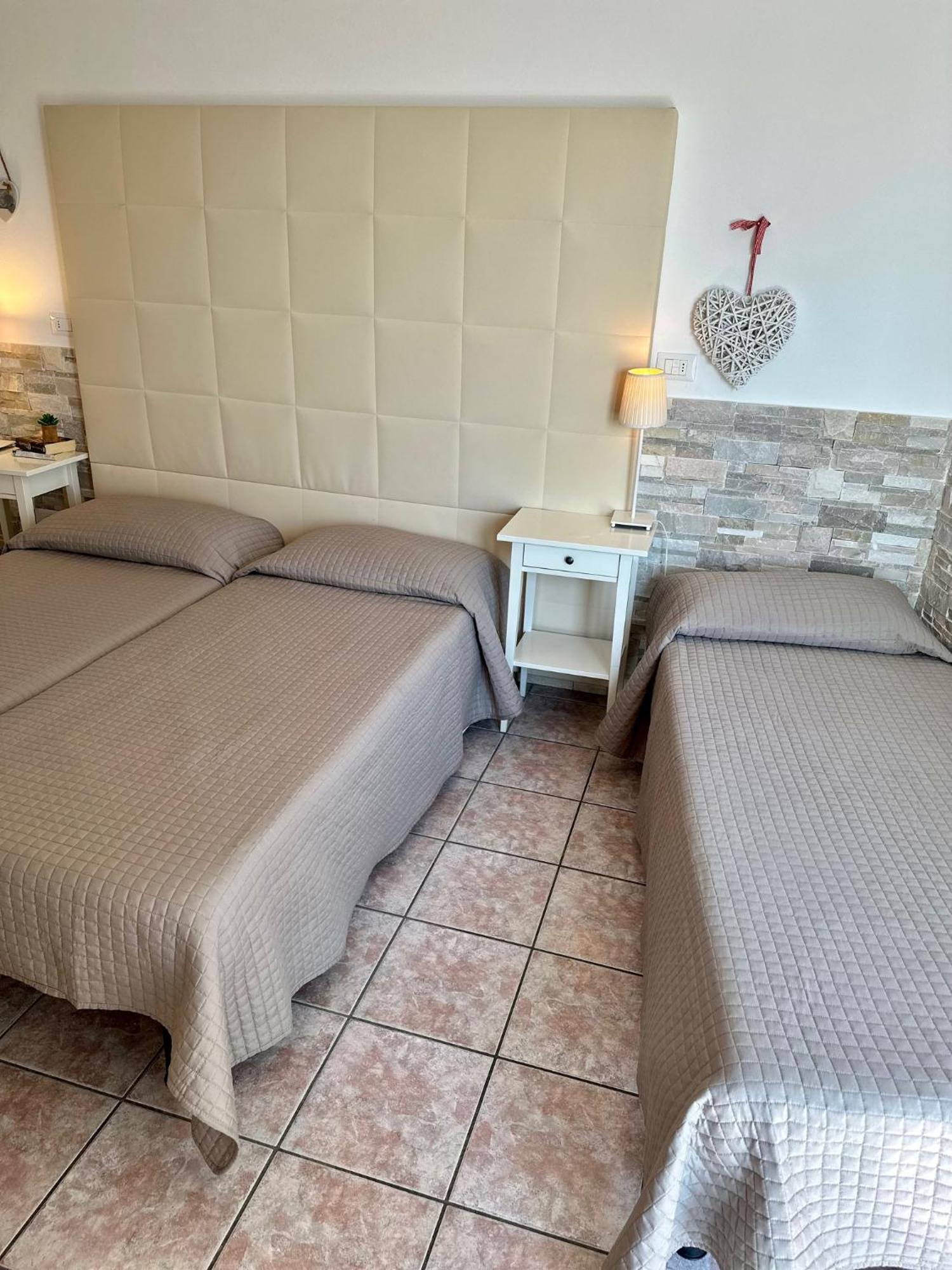 Hotel Nizza Frontemare Superior 3 Stelle リド・ディ・イエゾロ エクステリア 写真