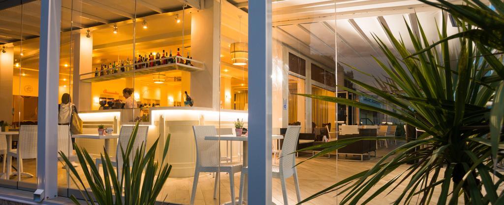 Hotel Nizza Frontemare Superior 3 Stelle リド・ディ・イエゾロ エクステリア 写真