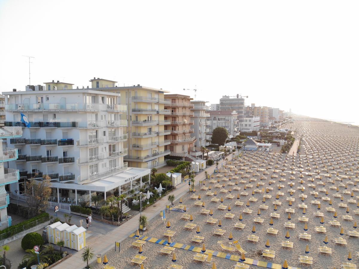 Hotel Nizza Frontemare Superior 3 Stelle リド・ディ・イエゾロ エクステリア 写真